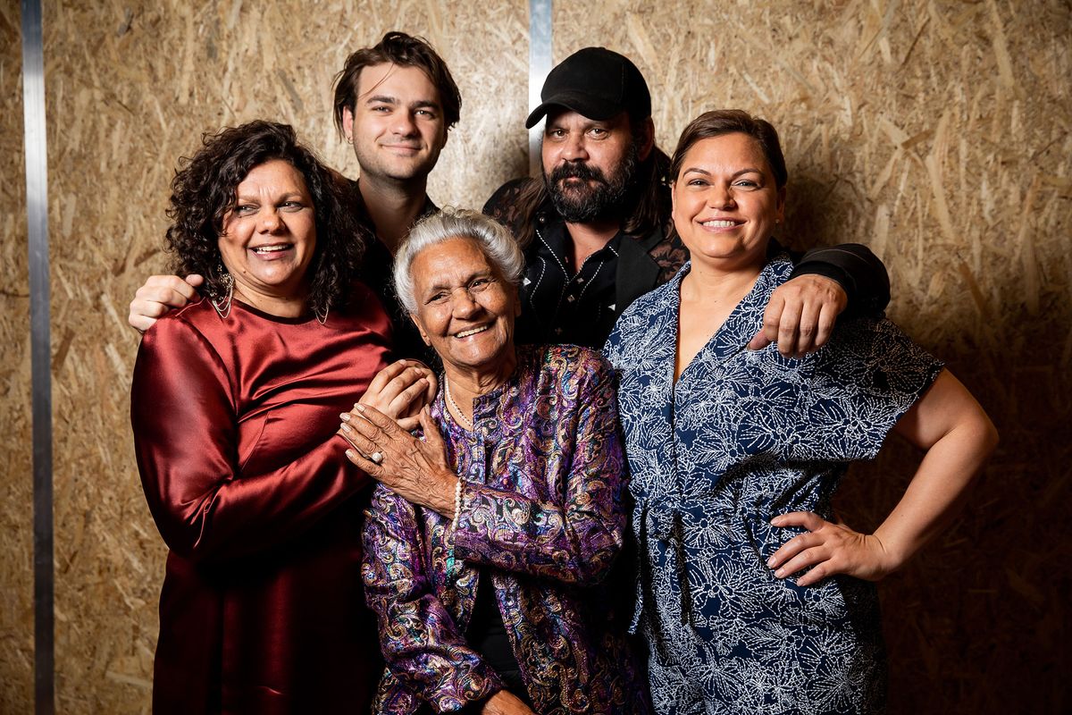 A family portrait of five people.